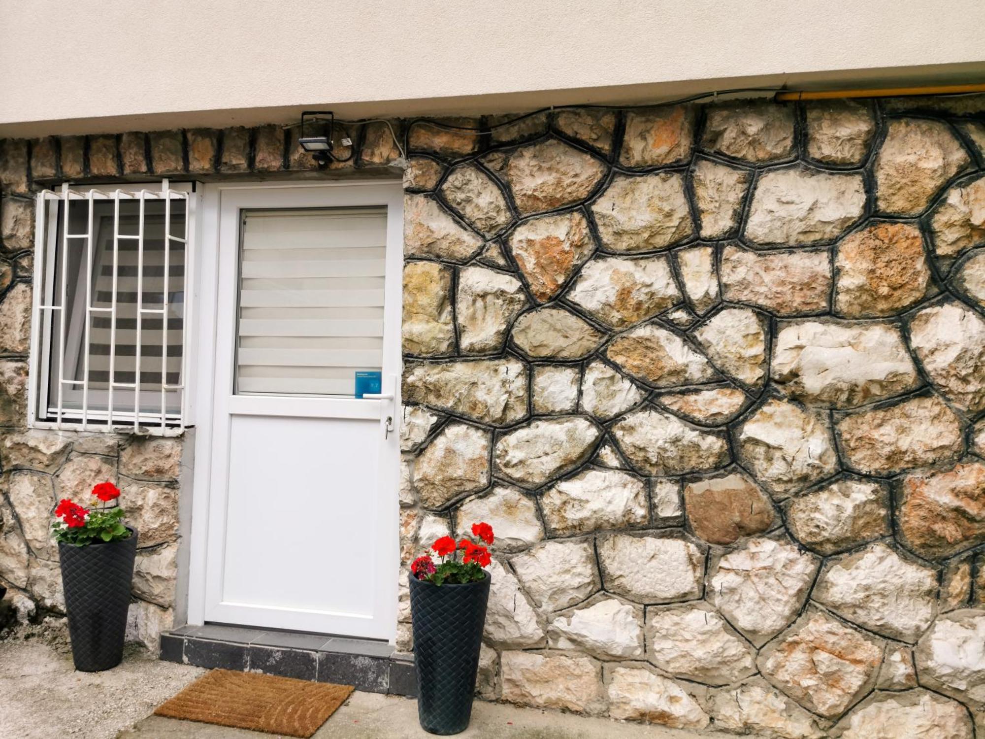 Apartment Miris Dunja Сараево Экстерьер фото